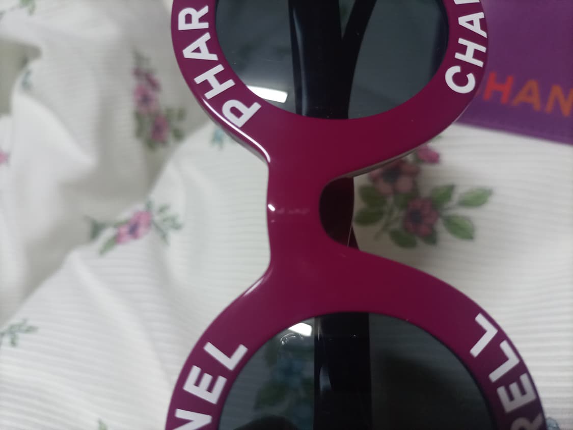 정품 샤넬×퍼렐 보라색 선글라스 상품이미지7