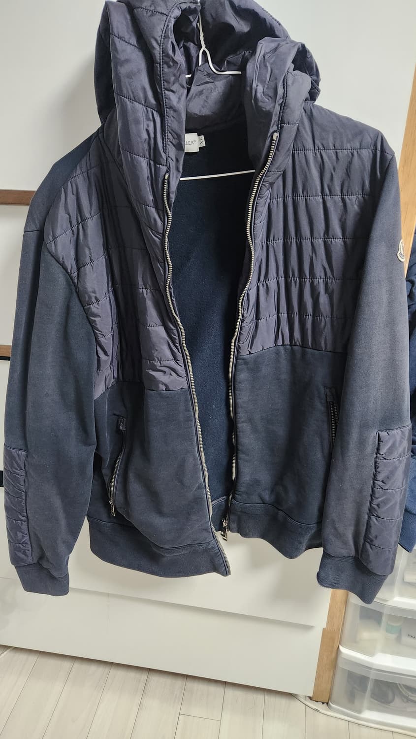 정품 몽클레어 패딩 후드집업 XL사이즈.사용감많음. 상품이미지1