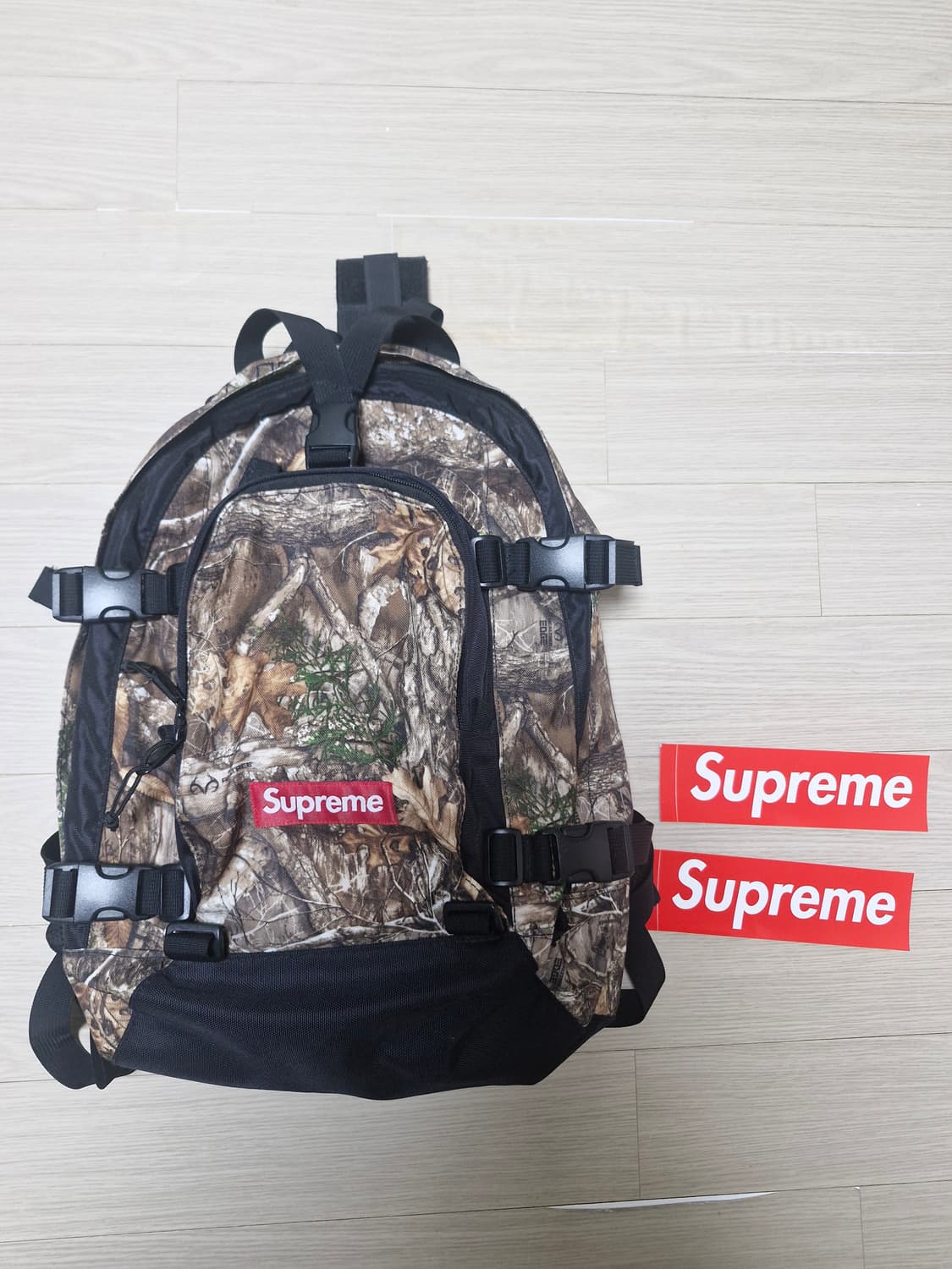 19FW 슈프림 리얼트리 카모 백팩 뉴욕 구매 정품 상품이미지1