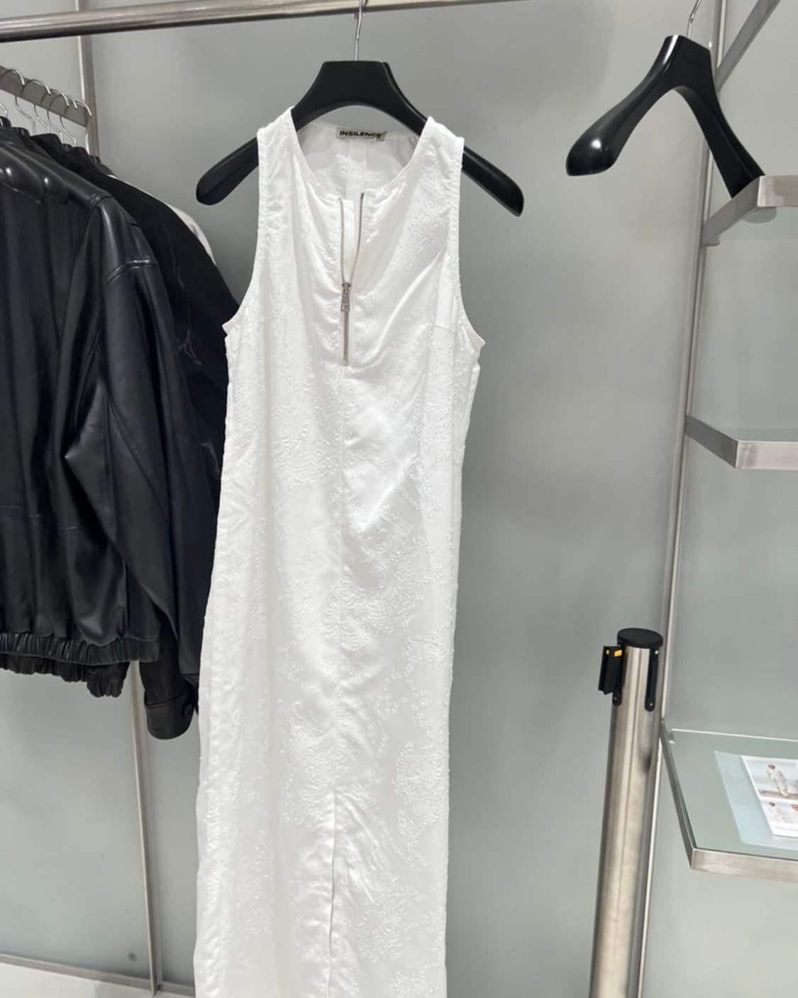 인사일런스우먼 자카드 화이트 슬릿 롱 원피스 상품이미지4
