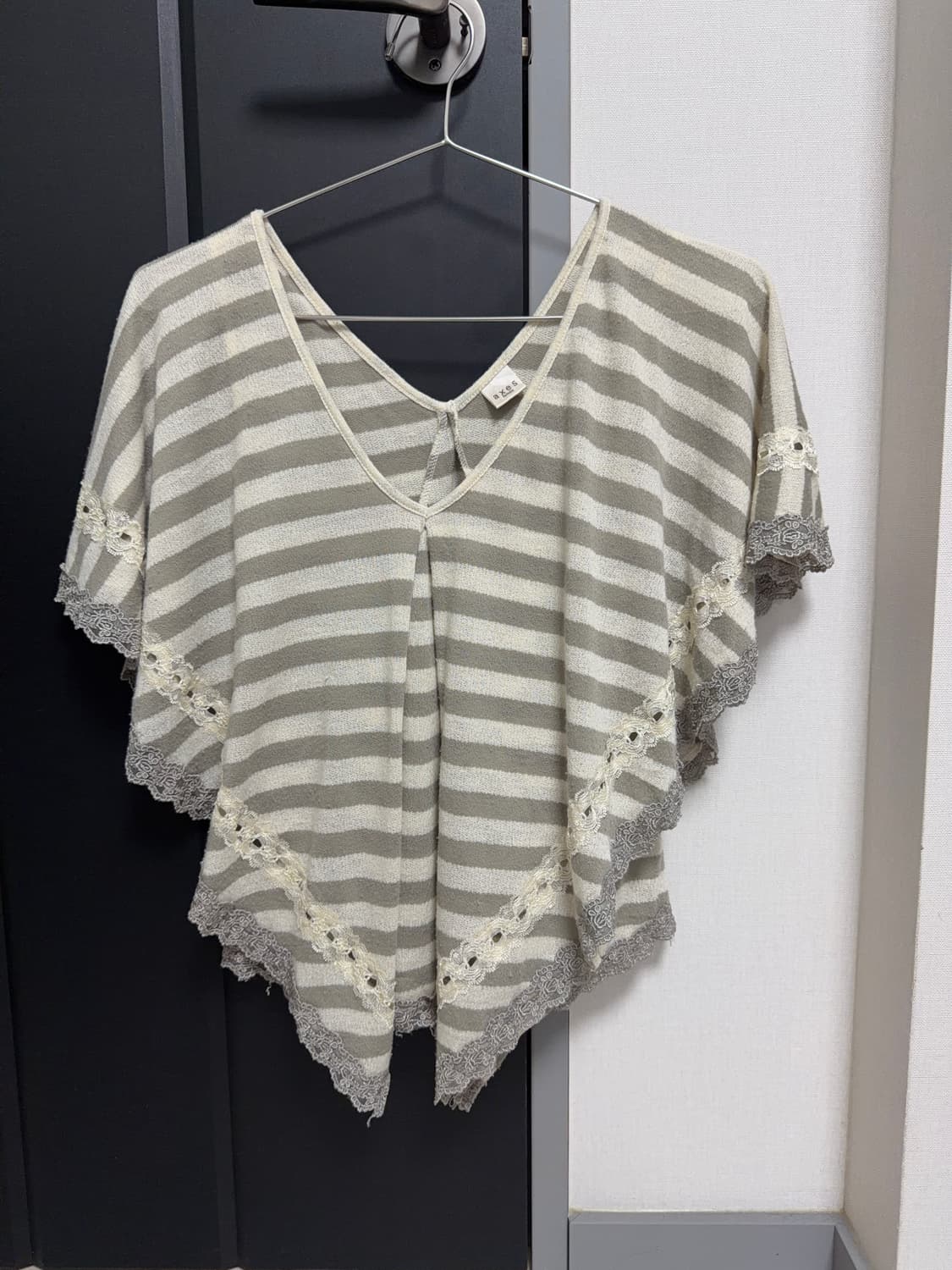 엑시즈팜 모리걸 레이어드 판초 니트 상품이미지1