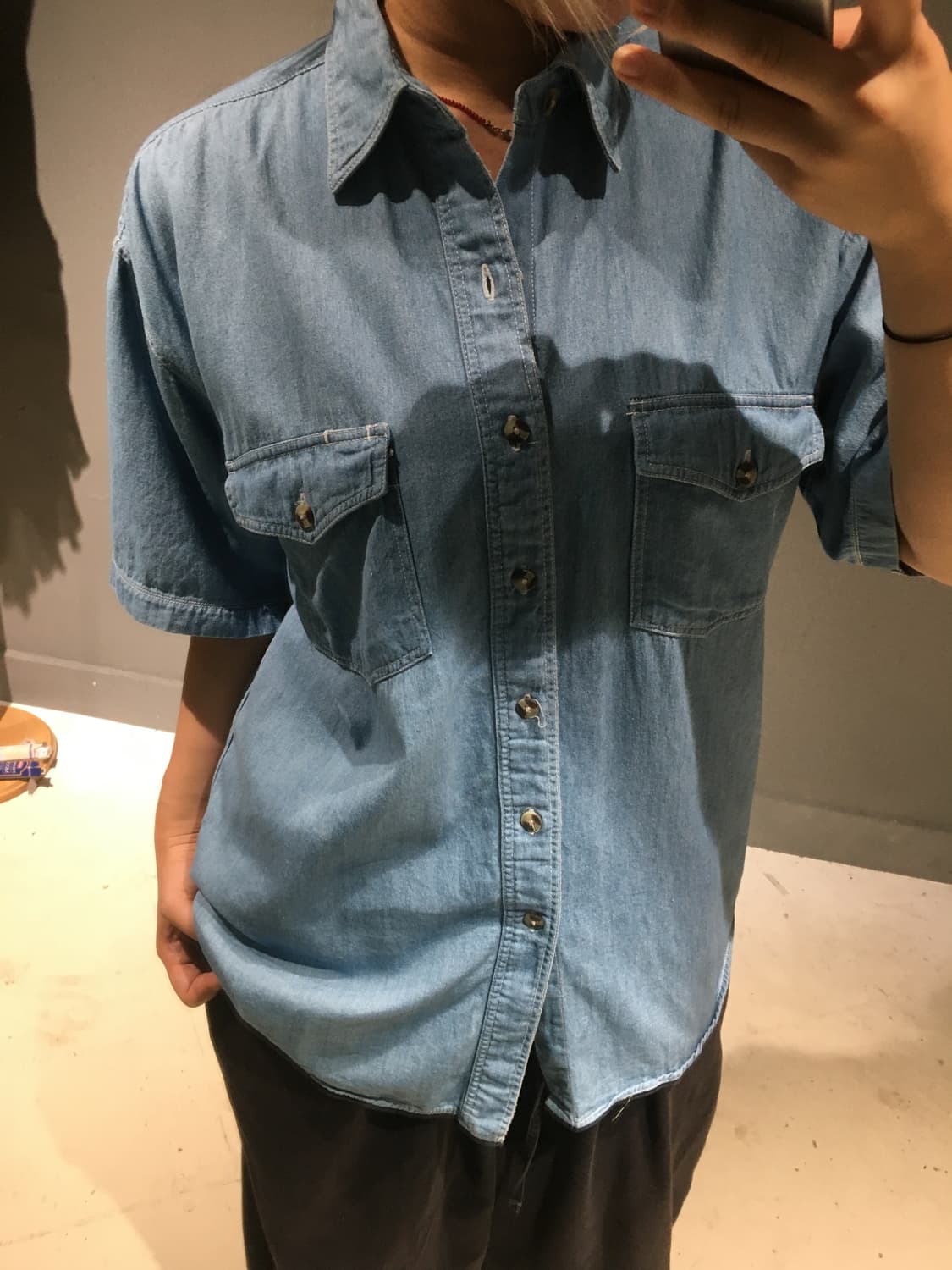 2-pocket detail denim shirt 상품이미지3