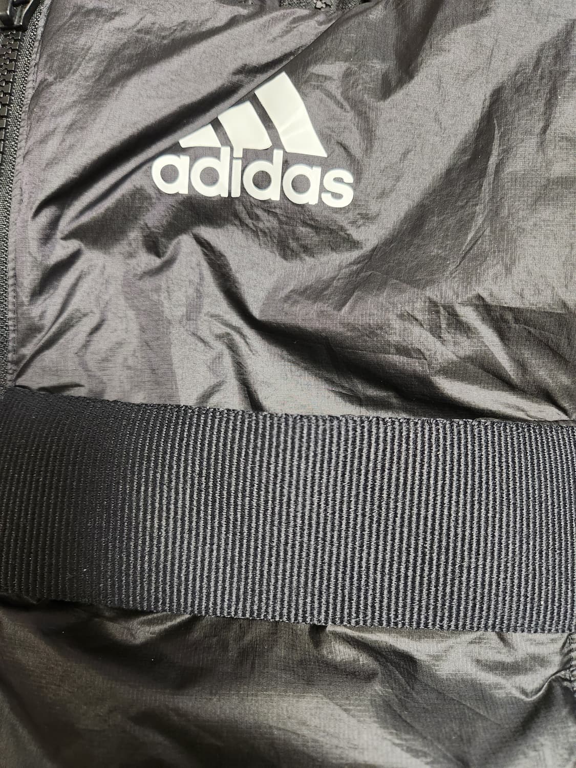 아디다스 패딩조끼 다운 베스트 콜드 레디 FT2417(새상품급)M~L

 상품이미지9