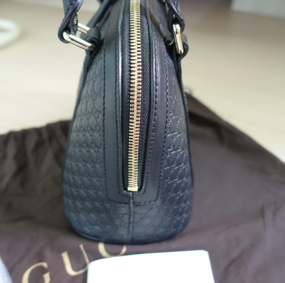 구찌 마이크로시마 미니돔 블랙 토트백 상품이미지6