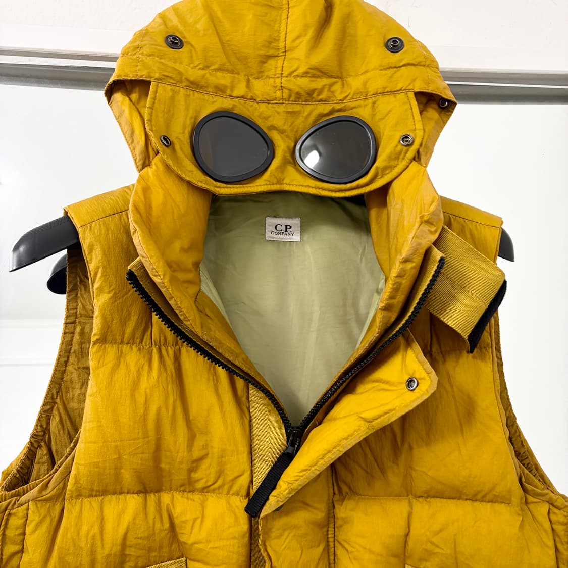 CP 컴퍼니 덕다운 나일론 패딩 조끼 상품이미지6