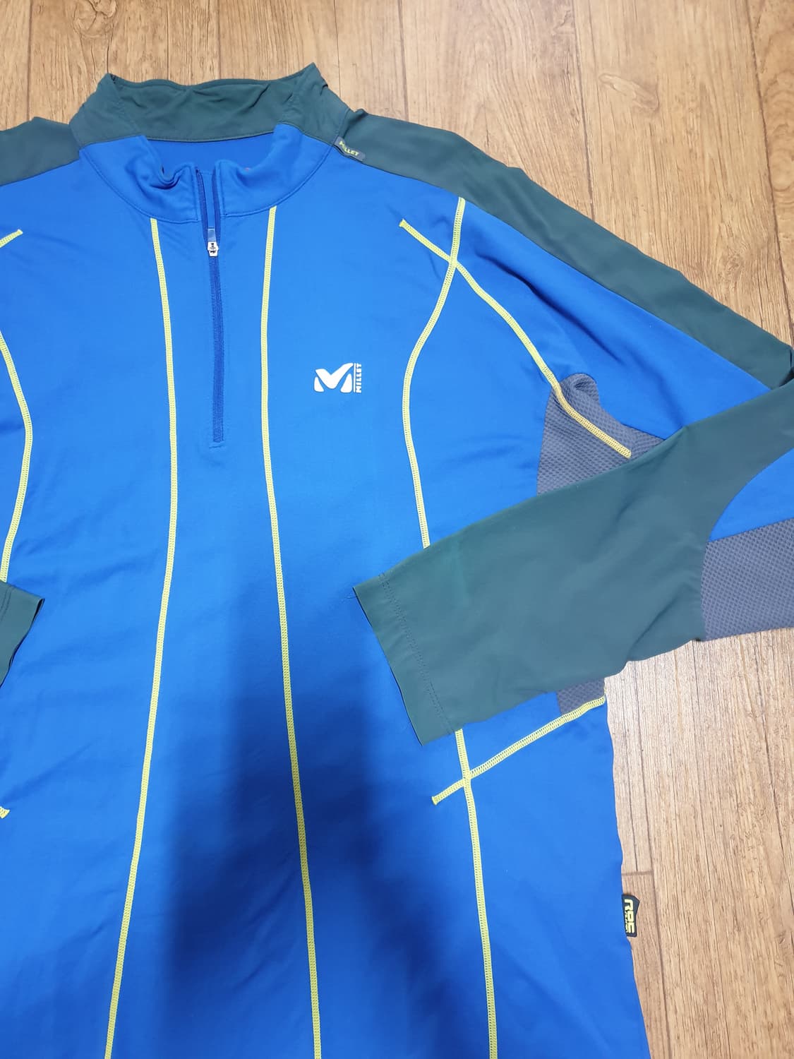 1018 밀레 아웃도어 반집업 110 사이즈입니다 상품이미지3