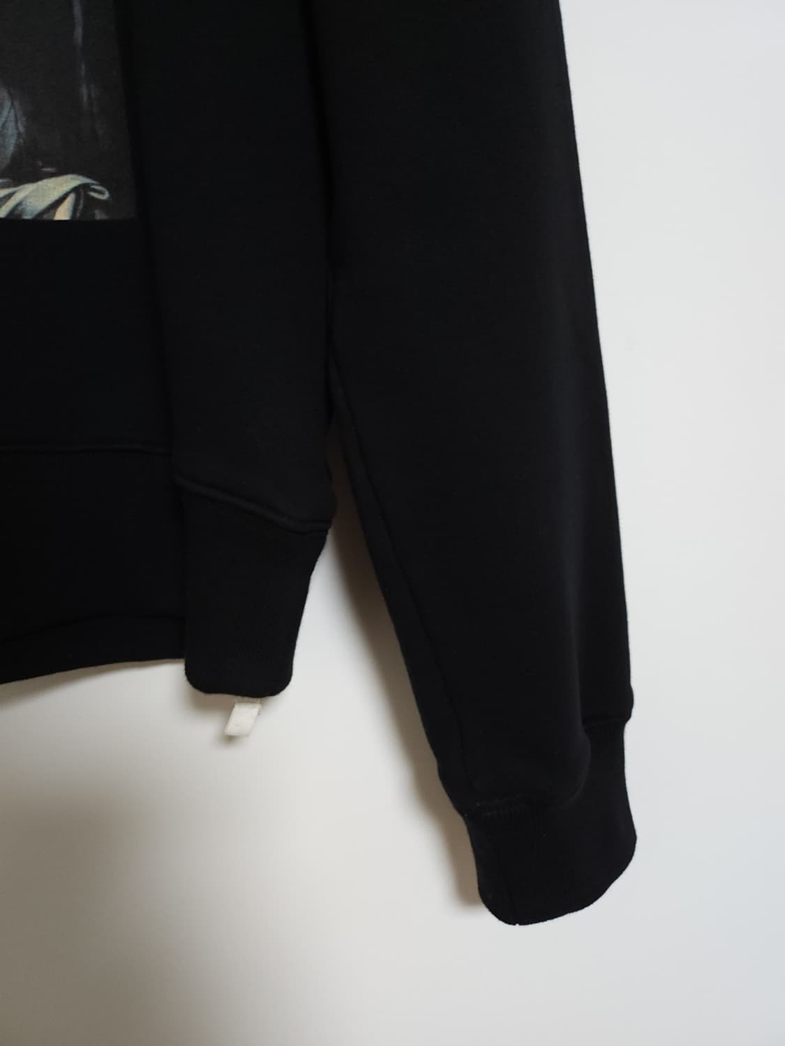 M 오프화이트 카라바조 남성 맨투맨 OMBA025E20FLE004 상품이미지5