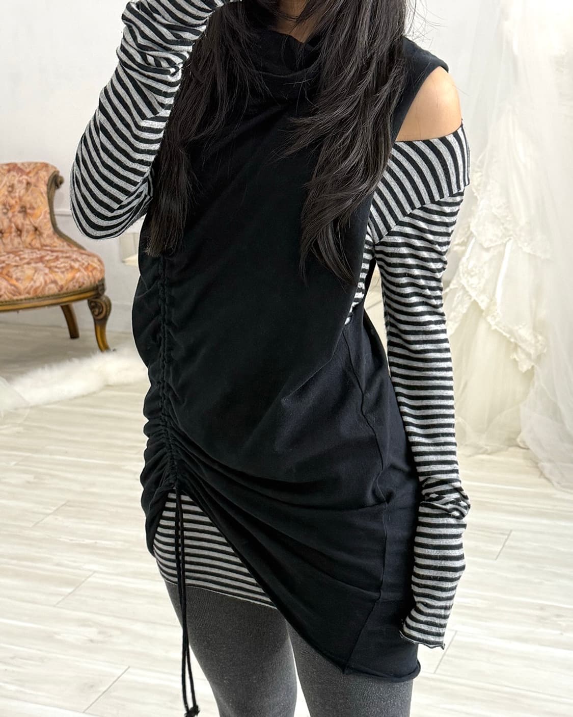 Black feminine shirring point sleeveless 상품이미지4