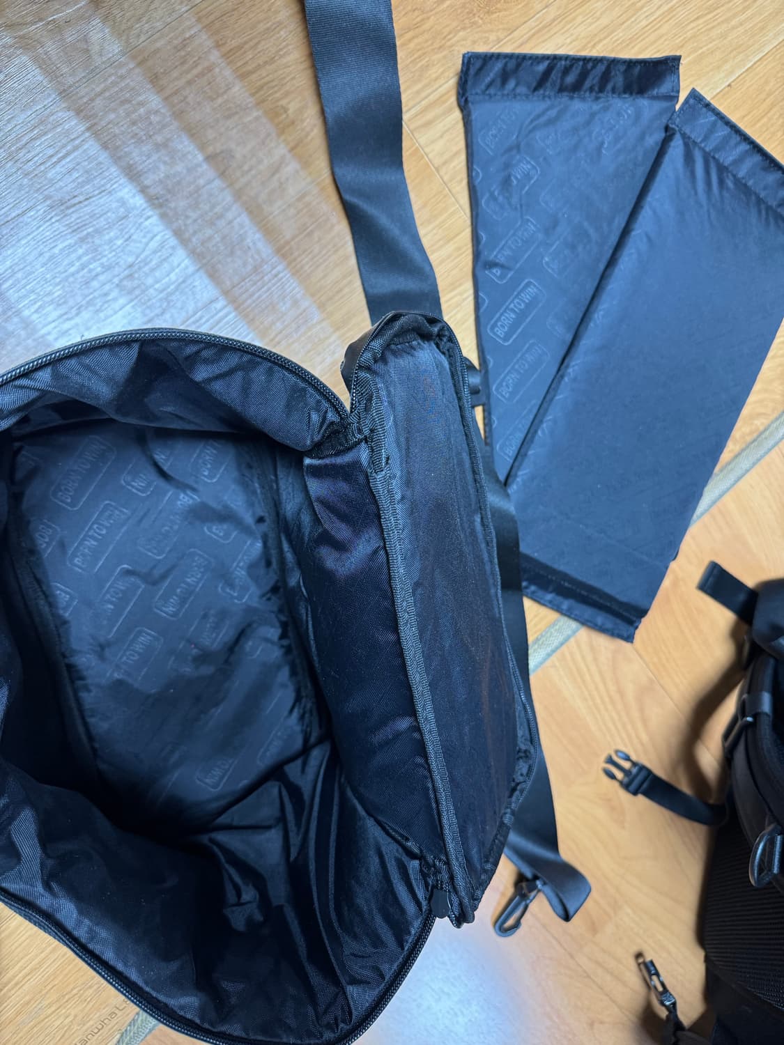 본투윈 B1 패치 백팩 블랙 상품이미지4