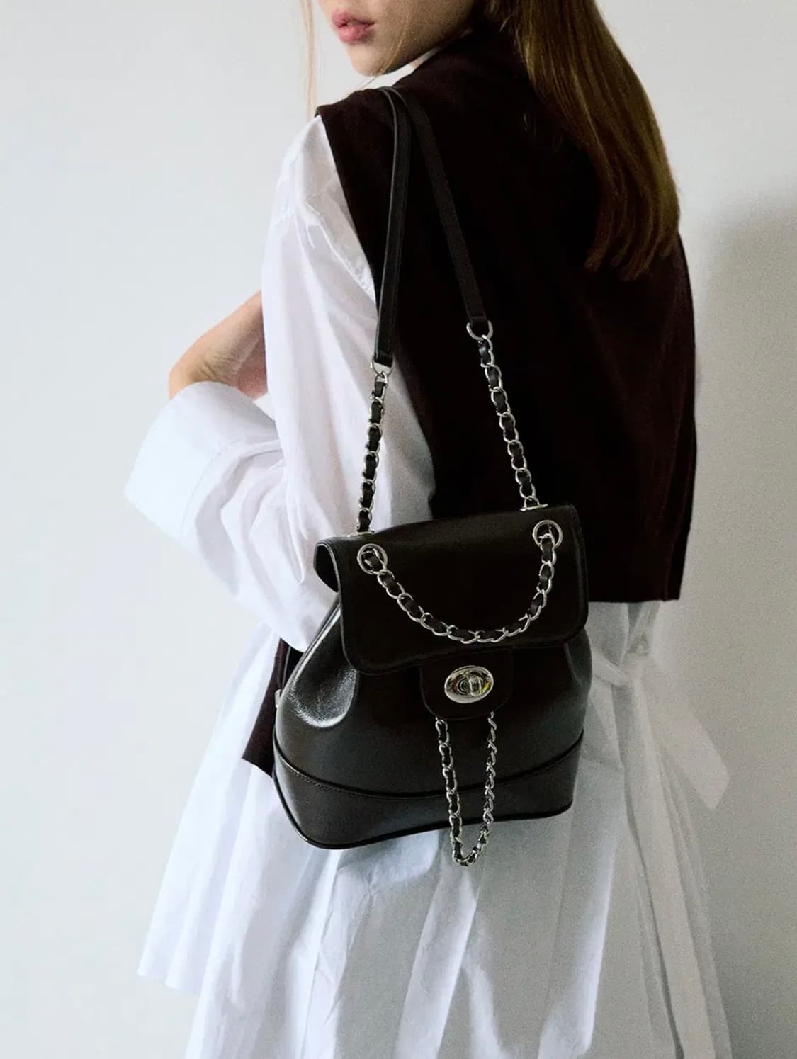 (새상품)레이드백 어커브백 상품이미지1