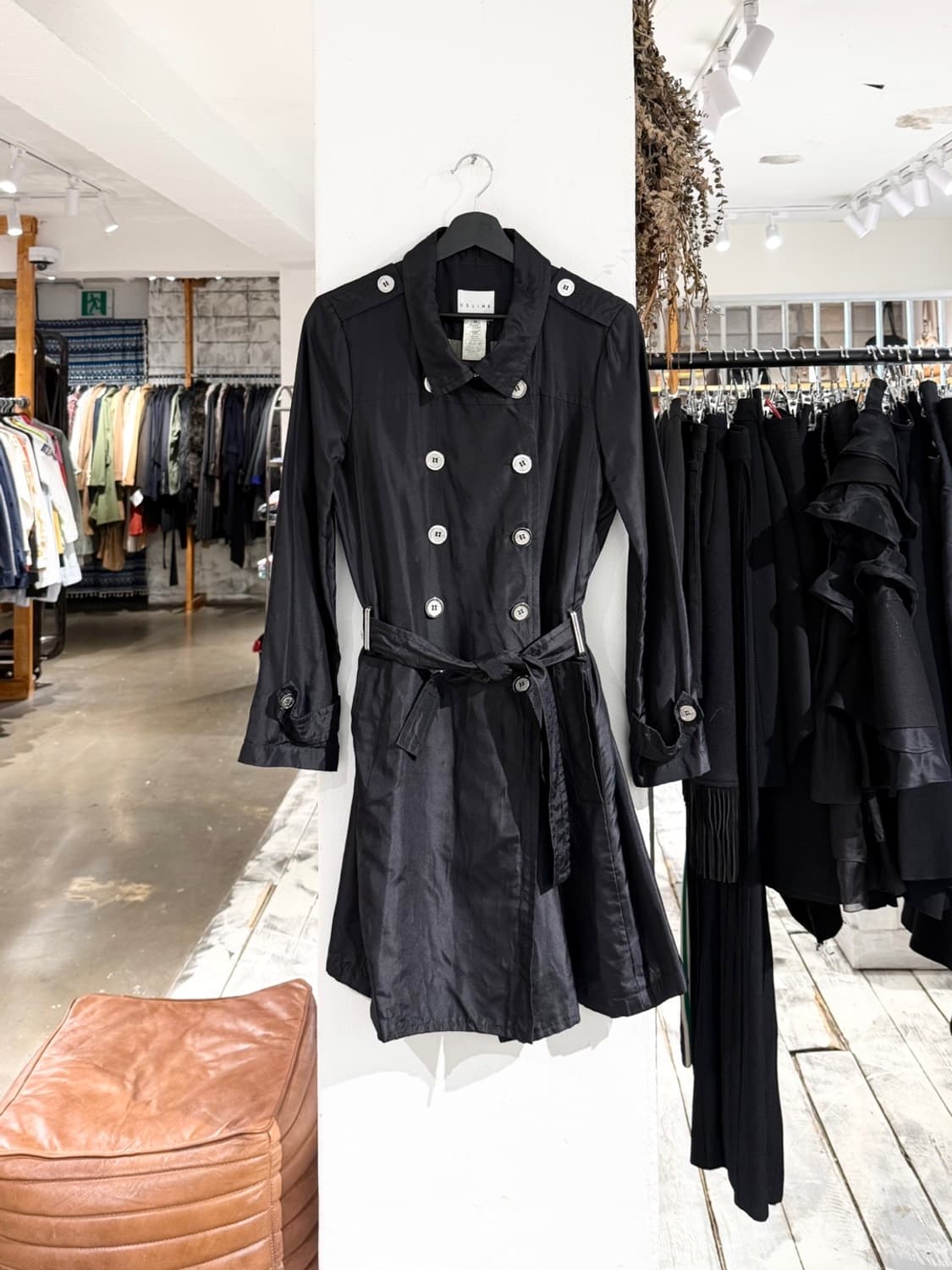 셀린느 블랙 더블 실크 폴리 벨티드 코트 상품이미지1