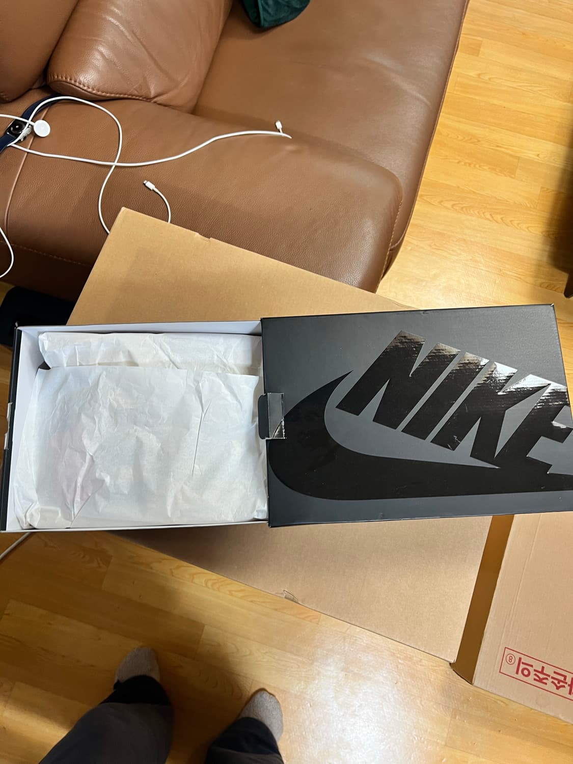 새상품 나이키 덩크 우탱 클랜 하이 블랙 앤 폴른 (사이즈265)팝니다 상품이미지3