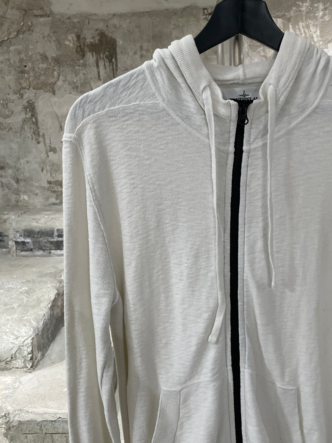 스톤 아일랜드 화이트 와펜 투 웨이 씬 후디 집업 상품이미지2