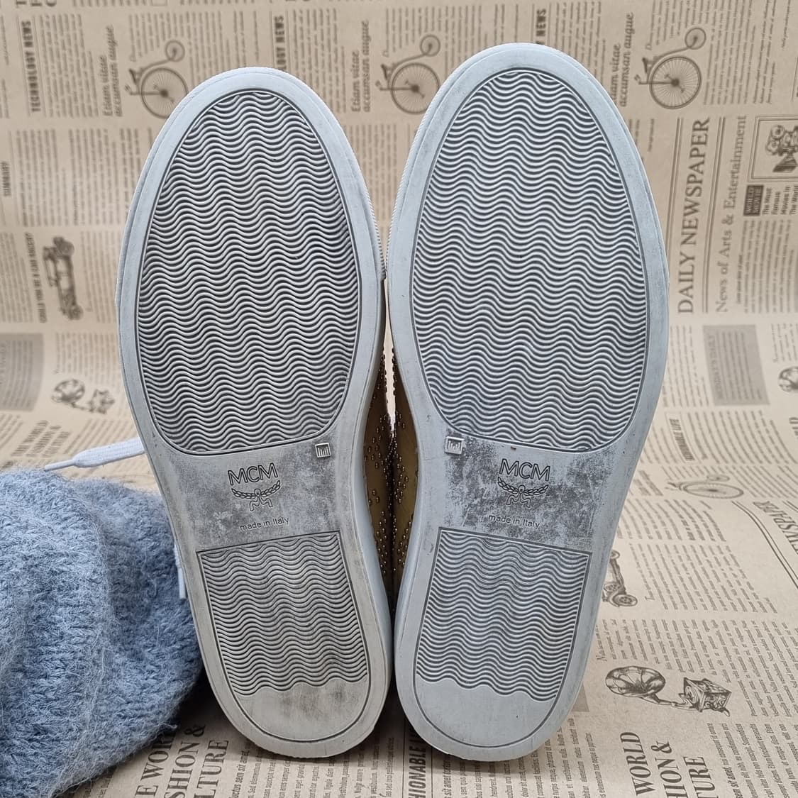 MCM 골드스터드 여성스니커즈37 230 상품이미지3