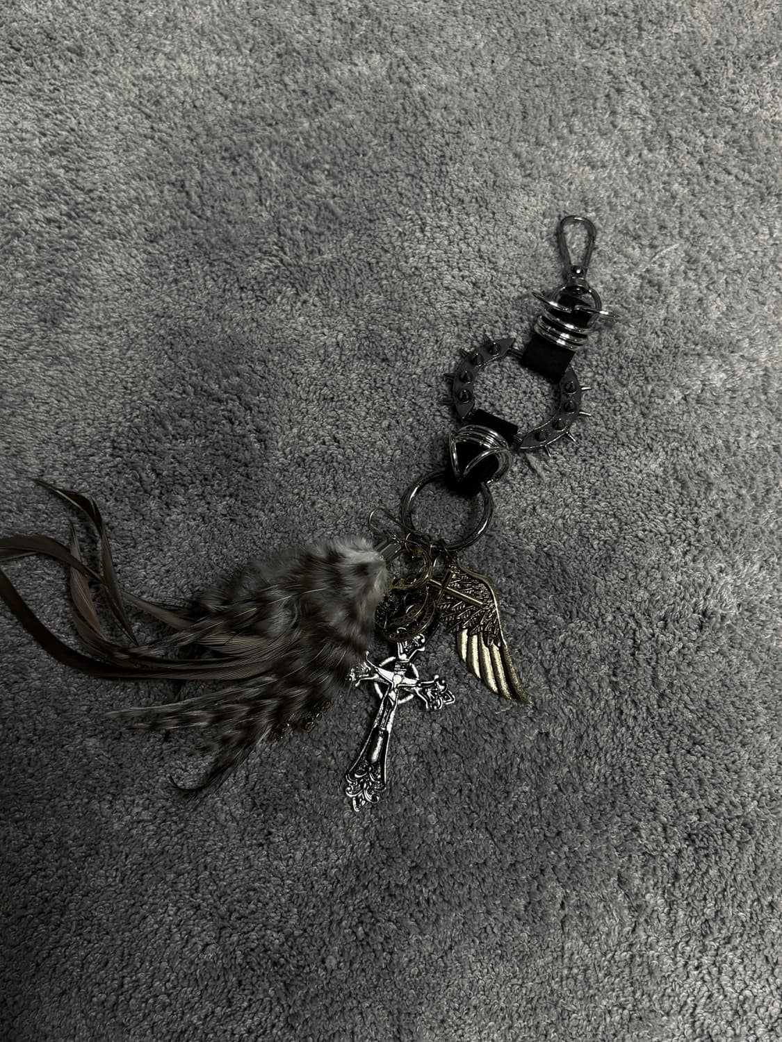 Gothic v-kei Spike feahter Cross charm 상품이미지3