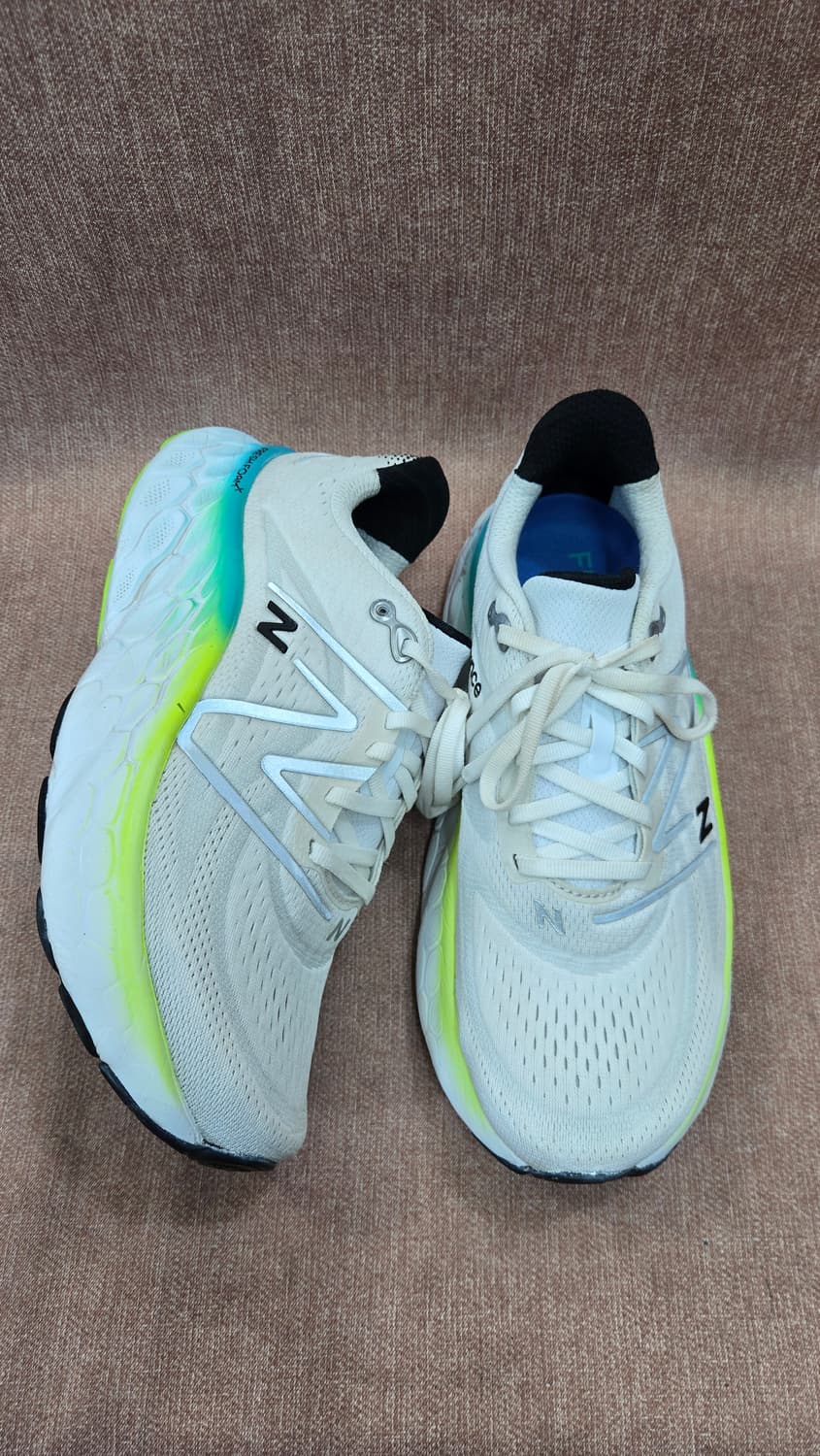 뉴발란스 270mm-  프레쉬폼x 모어 V4 상품이미지1