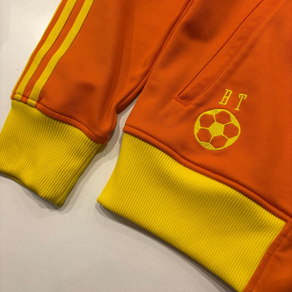 [100] 07s 아디다스 부탄 드래곤 자켓 옐로우/오렌지 C804 상품이미지7