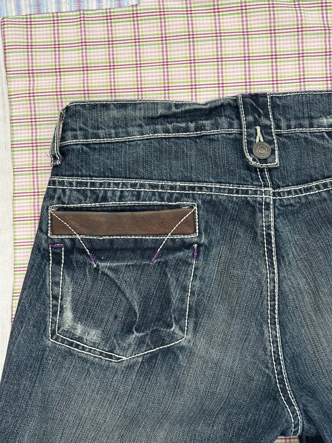 스티치 디테일 부츠컷 데님 팬츠 상품이미지7