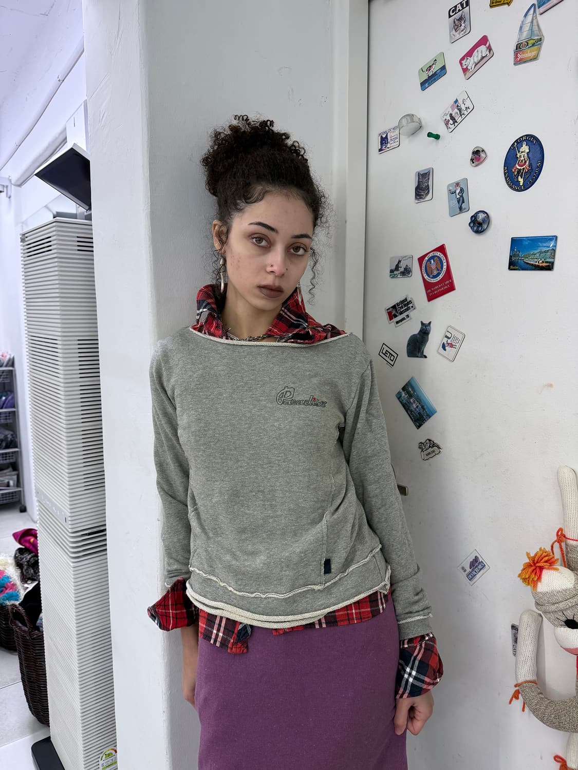 raw cut boat neck sweat shirt 상품이미지1