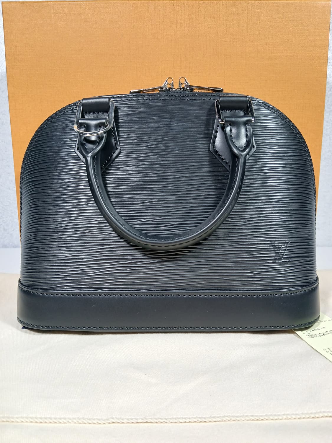 루이비통 에피 알마BB 토트백 M24645 상품이미지2