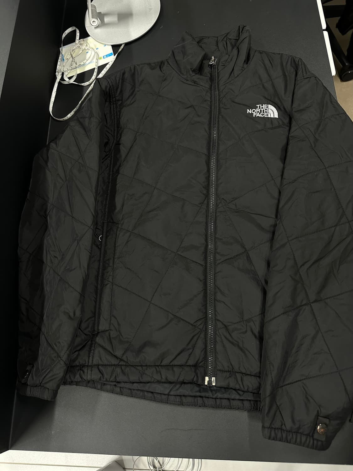 노스페이스 경량 패딩 집업 블랙 상품이미지4