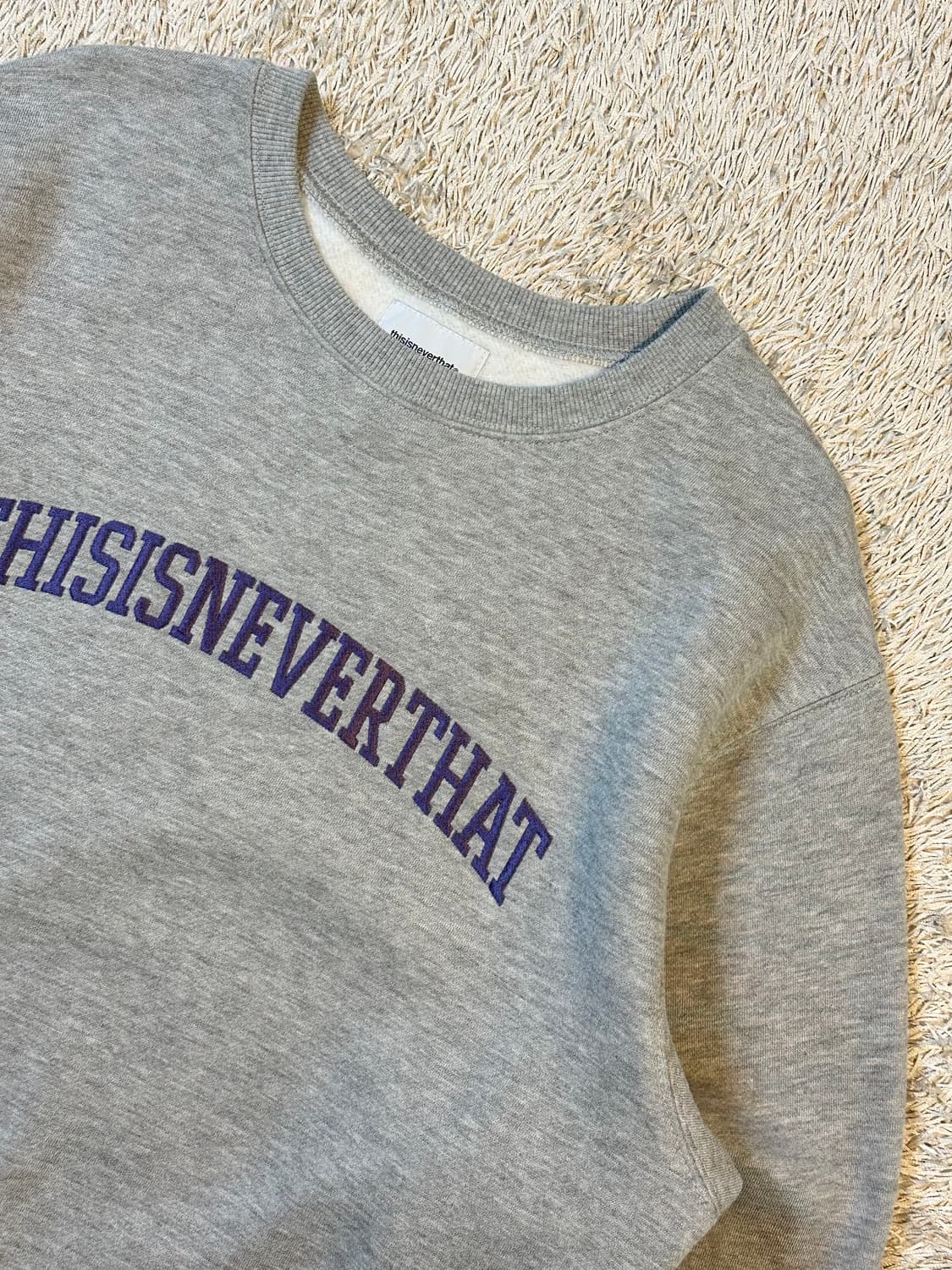 디스이즈네버댓 스펠아웃 아치로고 맨투맨 그레이 상품이미지2