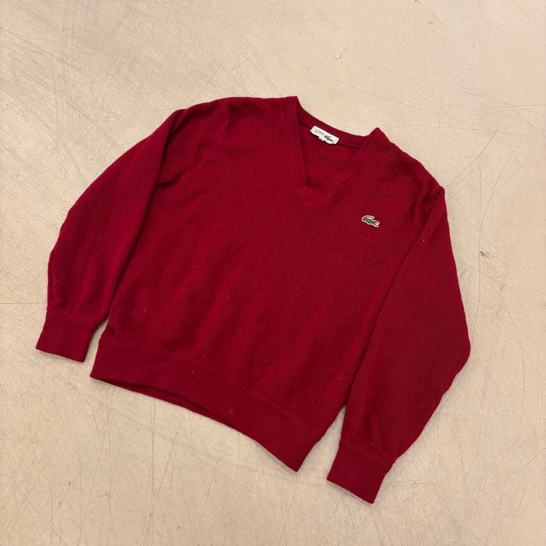 라코스테 스몰로고 레드 브이넥 니트 상품이미지1