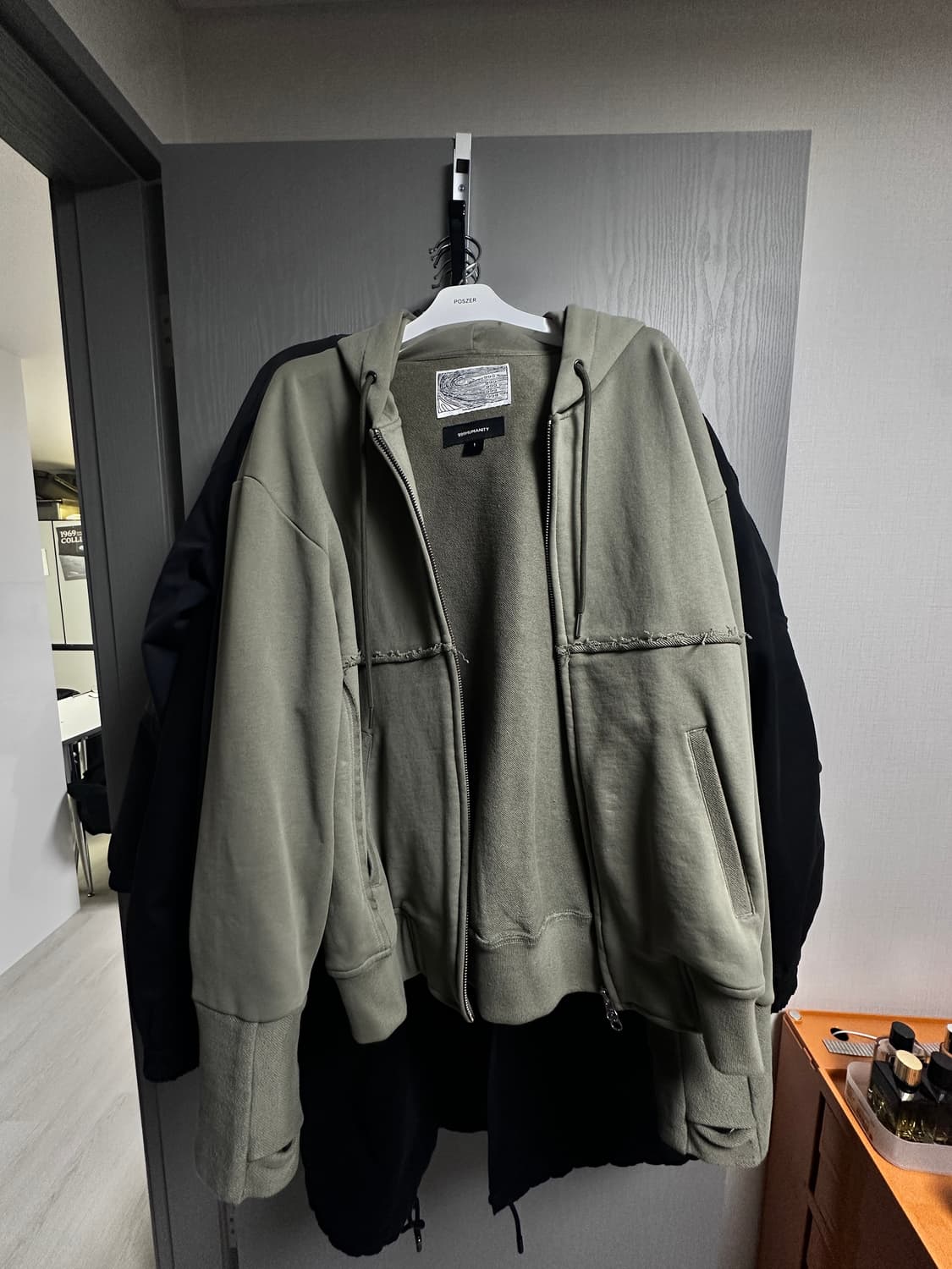 999휴머니티 후드집업 올리브 상품이미지1