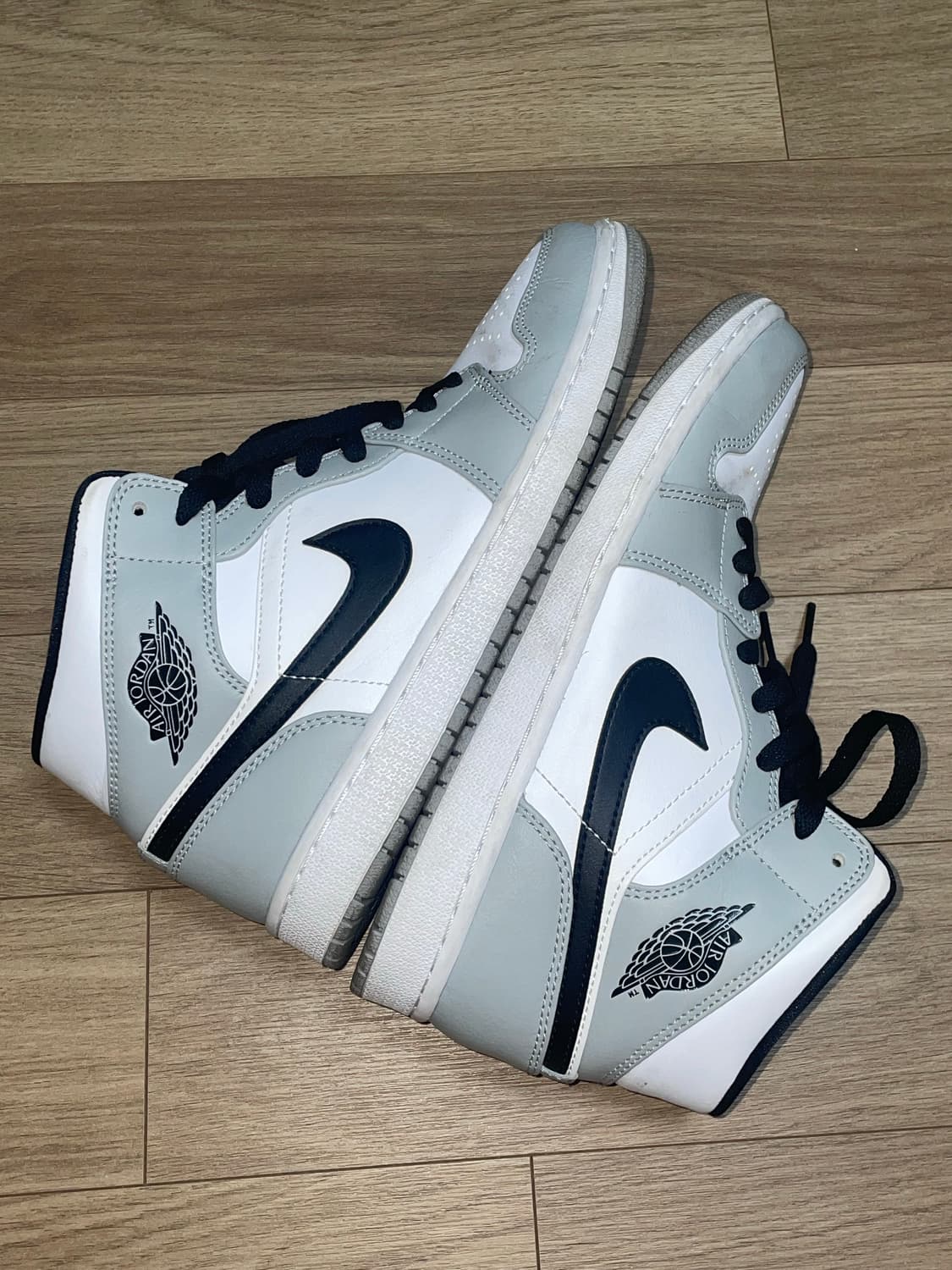 [260] 나이키 에어조던 1 미드 라이트 스모크 그레이 상품이미지7