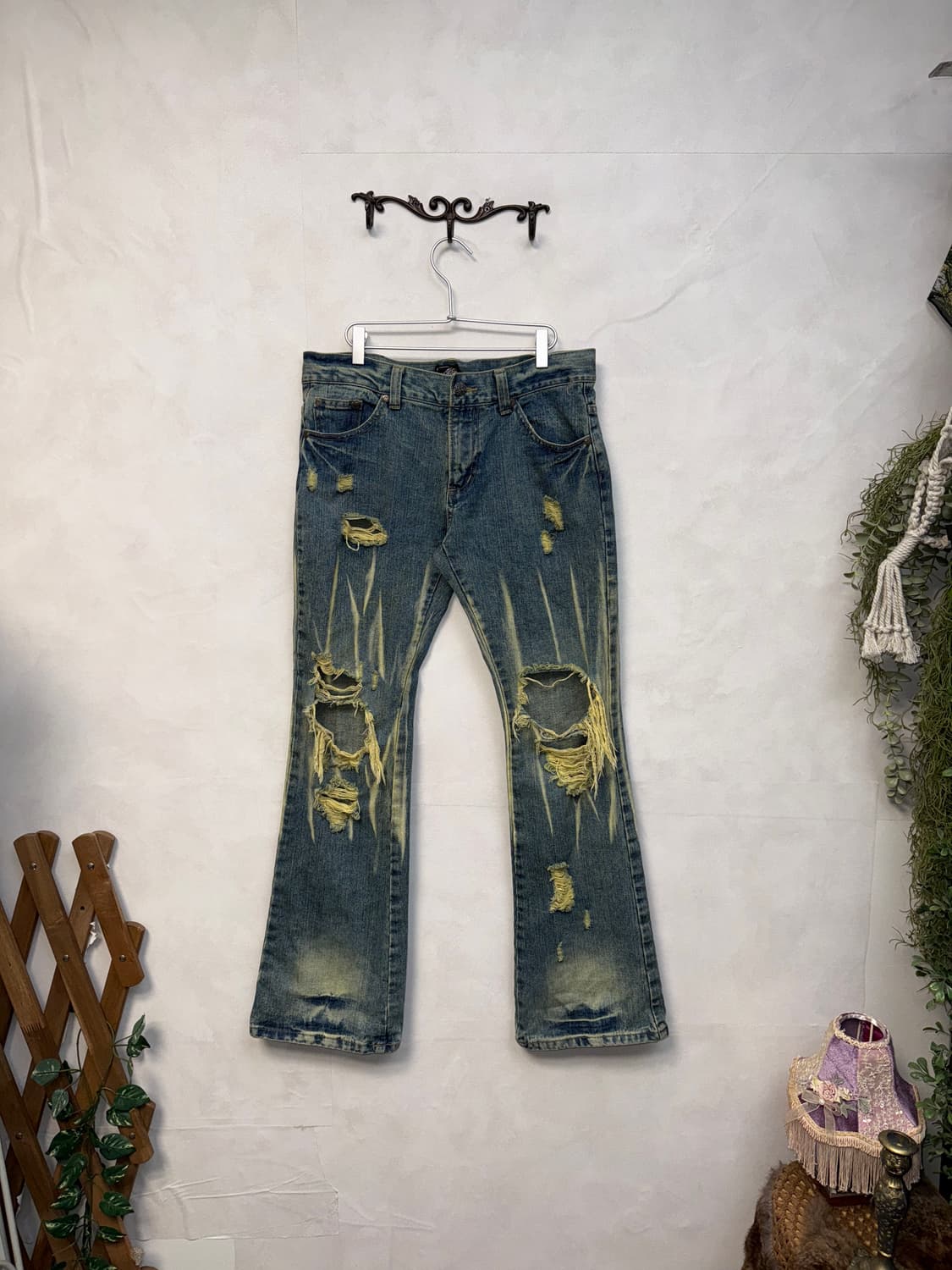 Washing denim grunge destroyed 부츠컷팬츠 상품이미지1