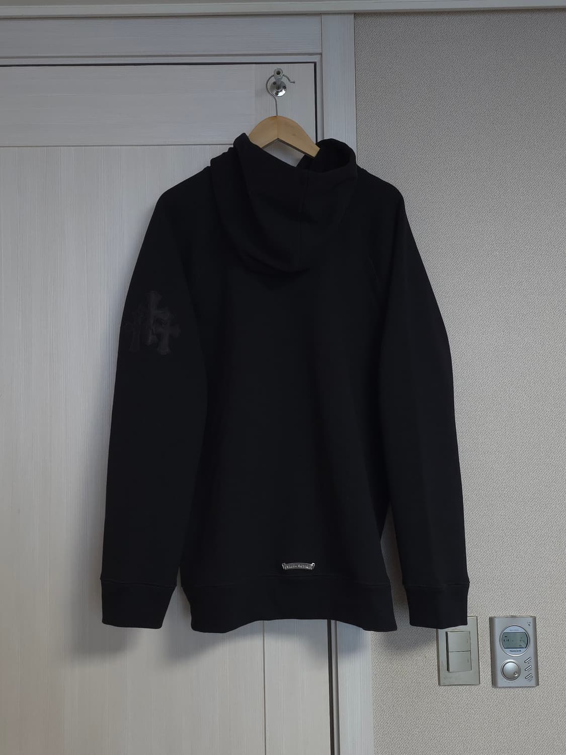 [XXL] 크롬하츠 레더패치 페이퍼잼 후드 블랙 상품이미지3