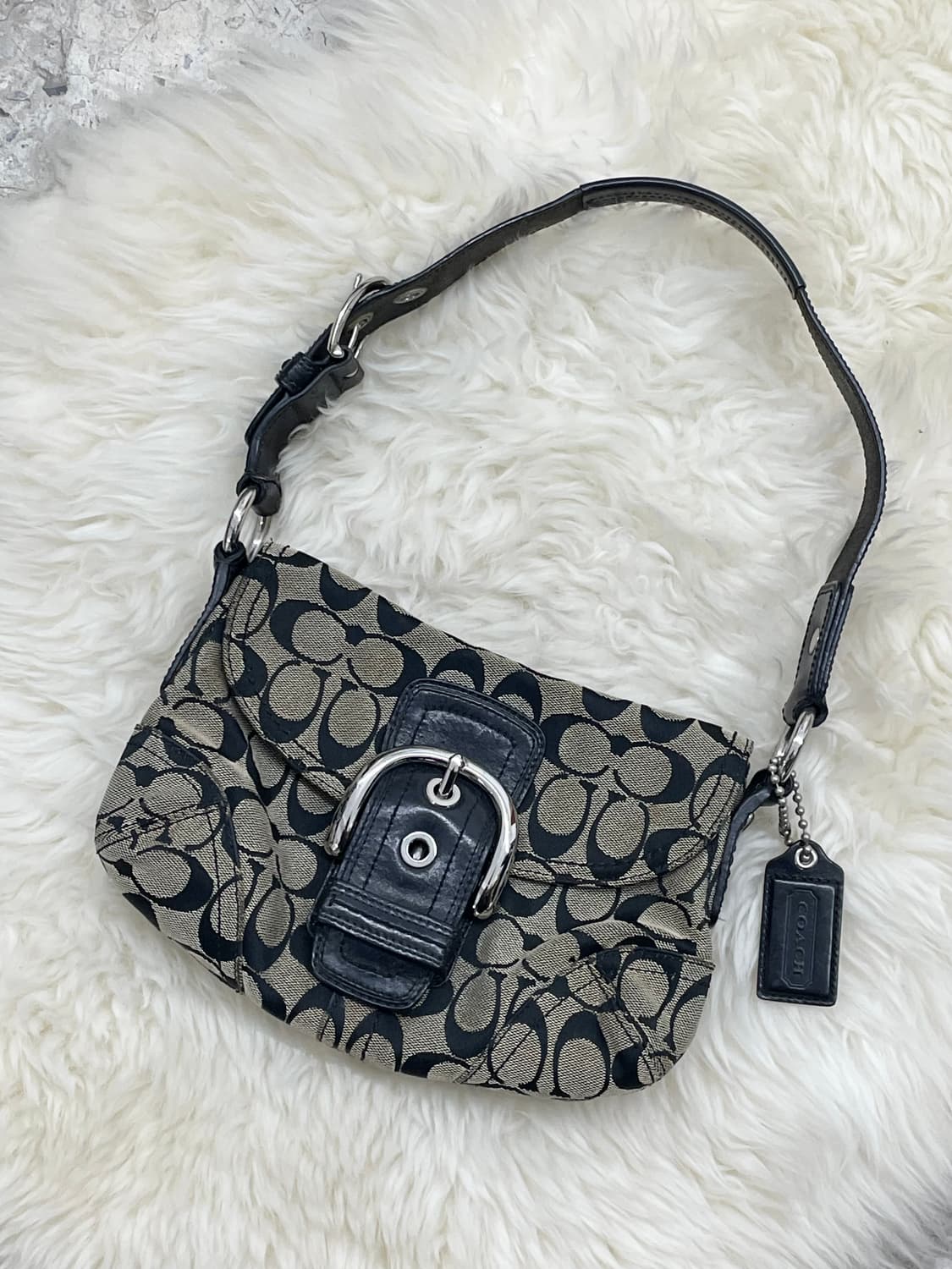 코치 블랙 자카드 시그니처 백 상품이미지1