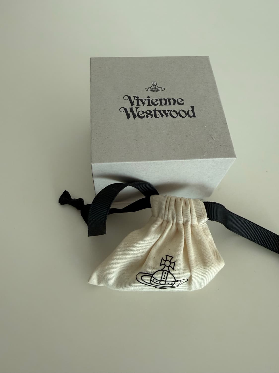 비비안웨스트우드 미니 바스 릴리프 목걸이 상품이미지4