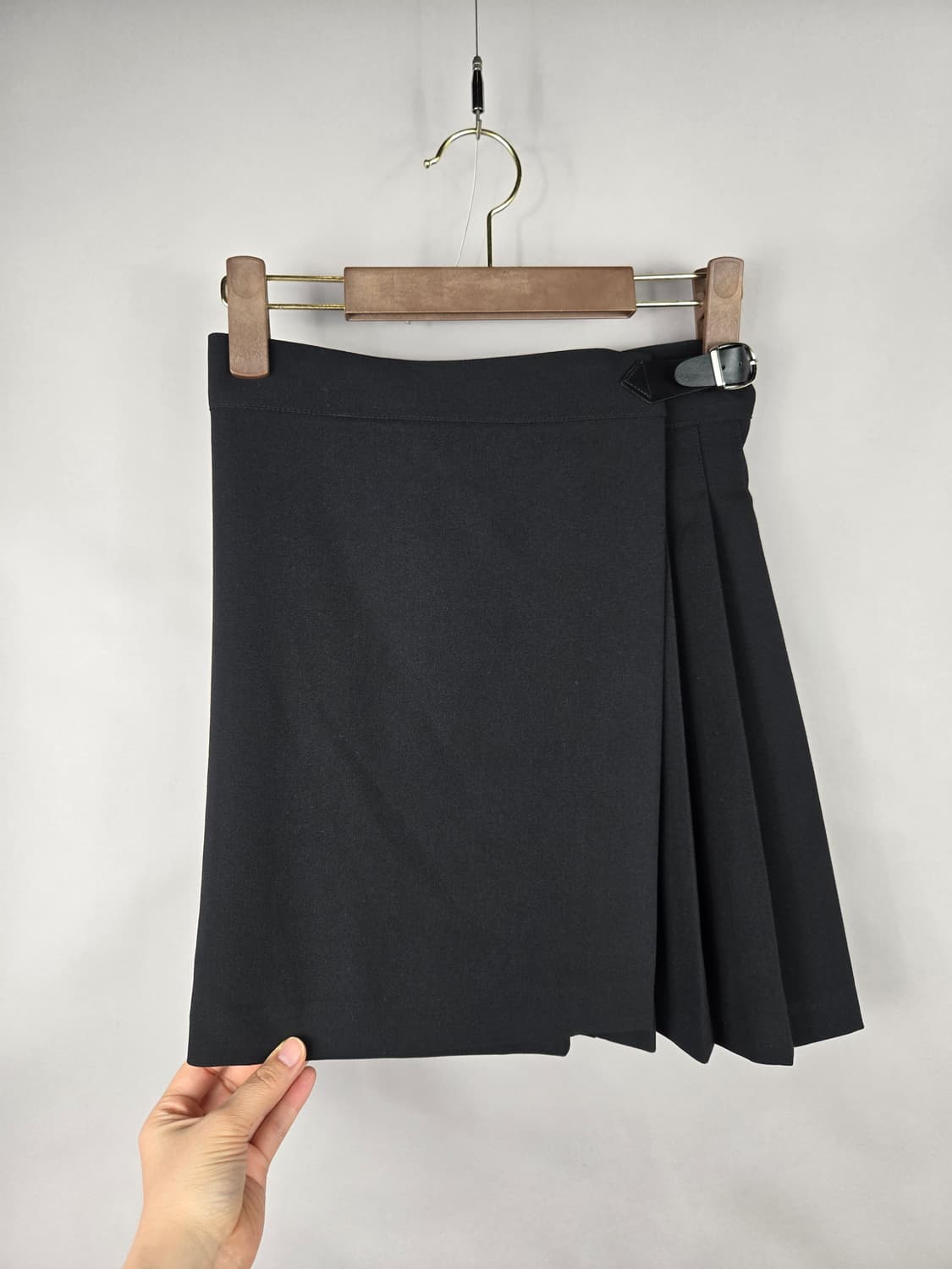 [무료배송]FOUNDERS 파운더스 F 플리츠 주름 랩 미니 스커트 치마 상품이미지1