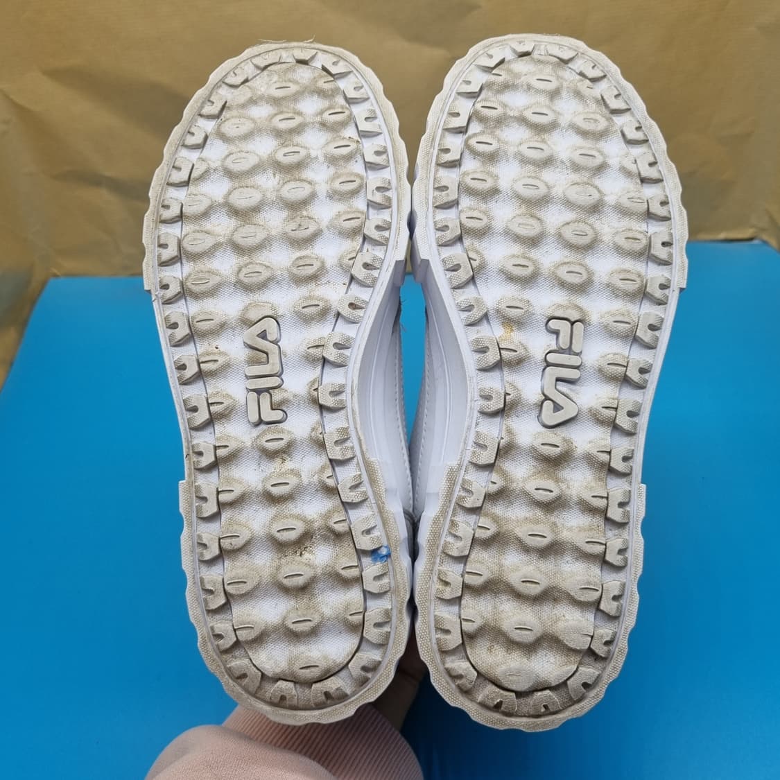 휠라 드롭샷 스니커즈 240 상품이미지3