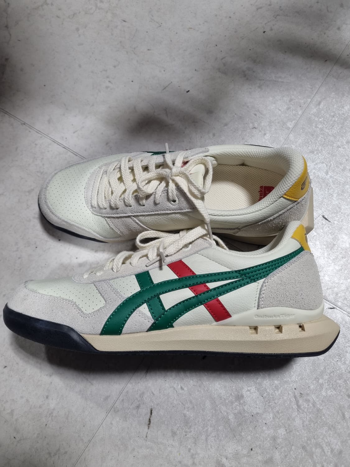 오니츠카 타이거 얼티메이크 81EX  상품이미지2