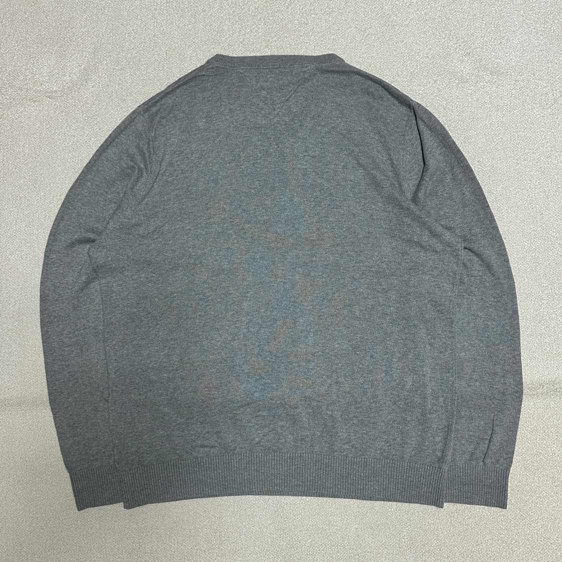 타미힐피거 브이넥 니트 상품이미지3