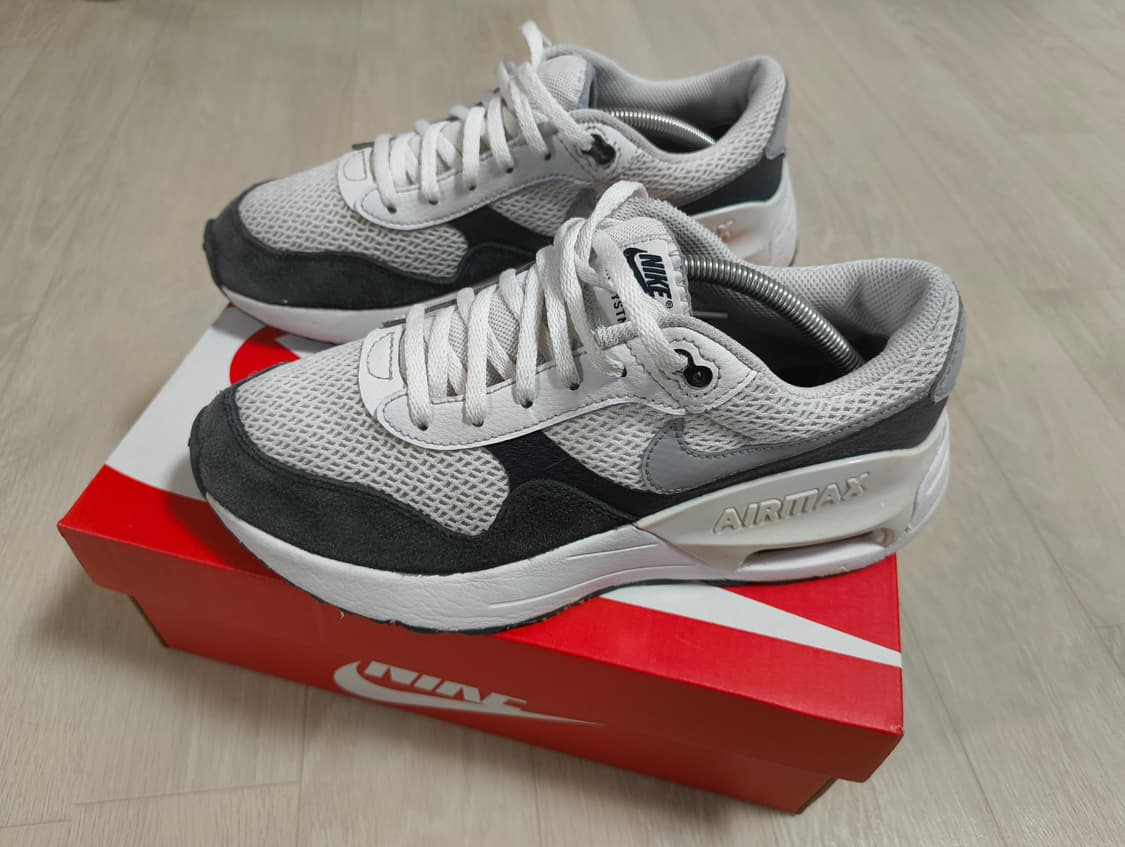 나이키 에어맥스 시스템 240사이즈 상품이미지3