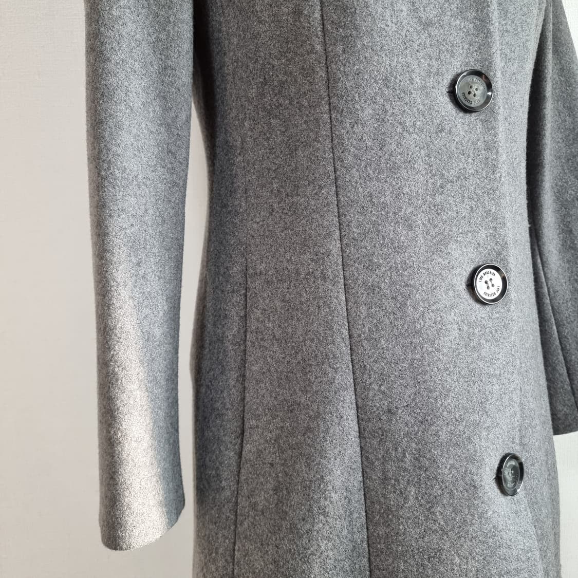 러브 모스키노 코트 울70% 캐시미어10% (55) 상태완벽/1회착 상품이미지6