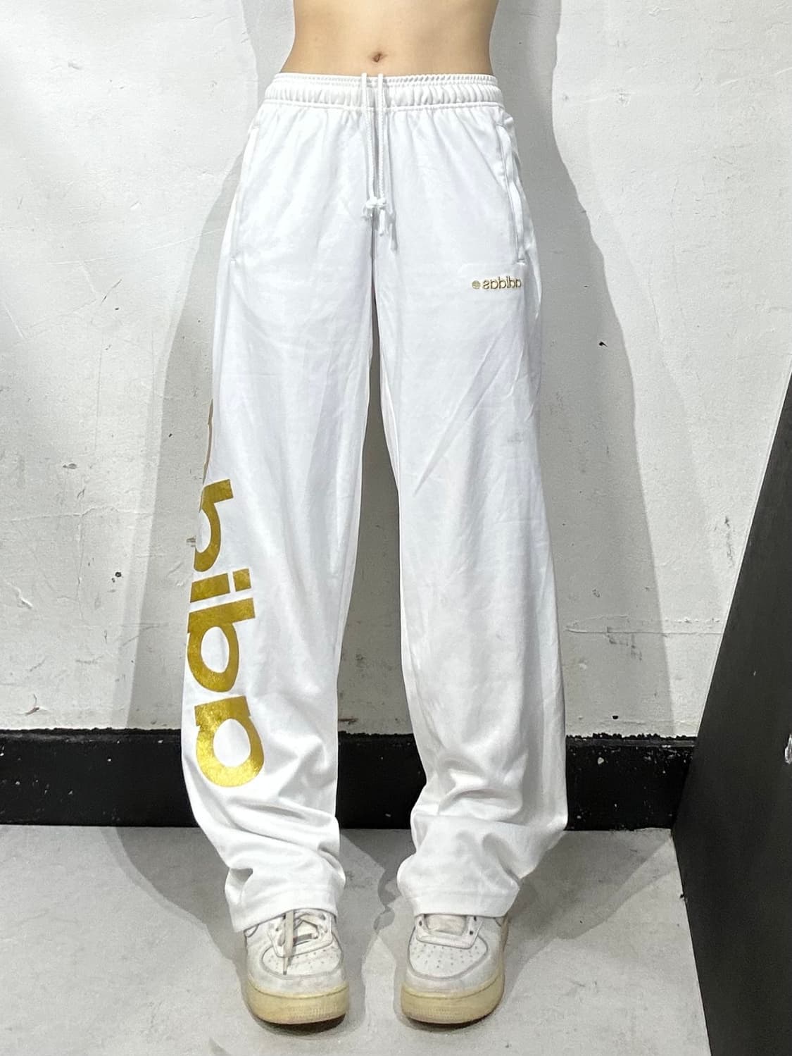 아디다스 화이트 골드 스펠아웃 와이드 트레이닝 팬츠 추리닝 바지 S 상품이미지2