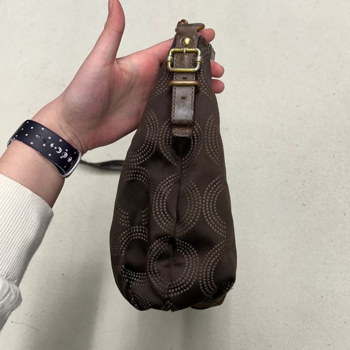 코치 숄더맨 크로스 호보백 상품이미지4