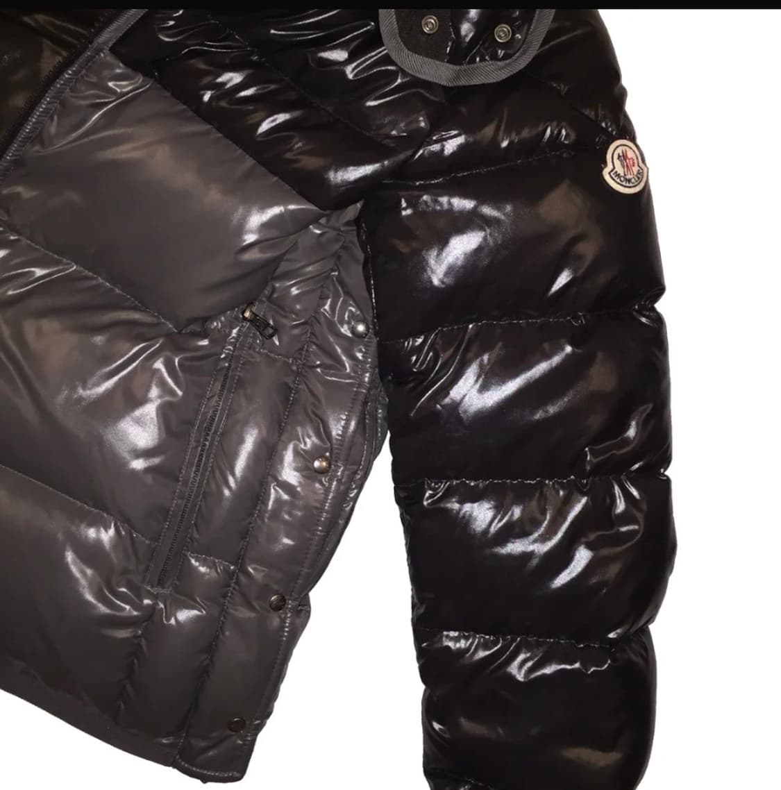 (새상품급) 몽클레어 유광패딩  상품이미지2