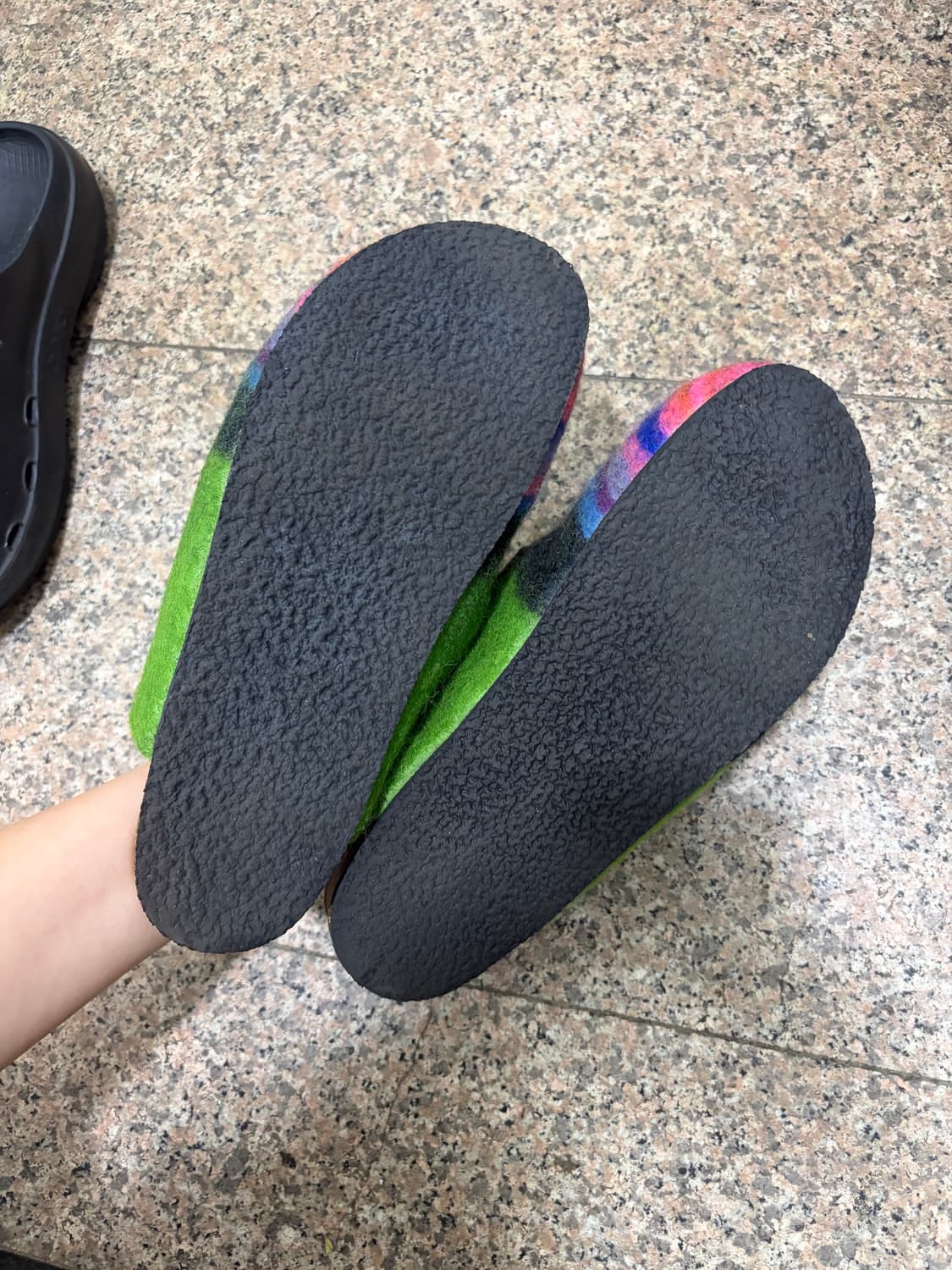 JW앤더슨 펠트 슬리퍼 멀티컬러 상품이미지2