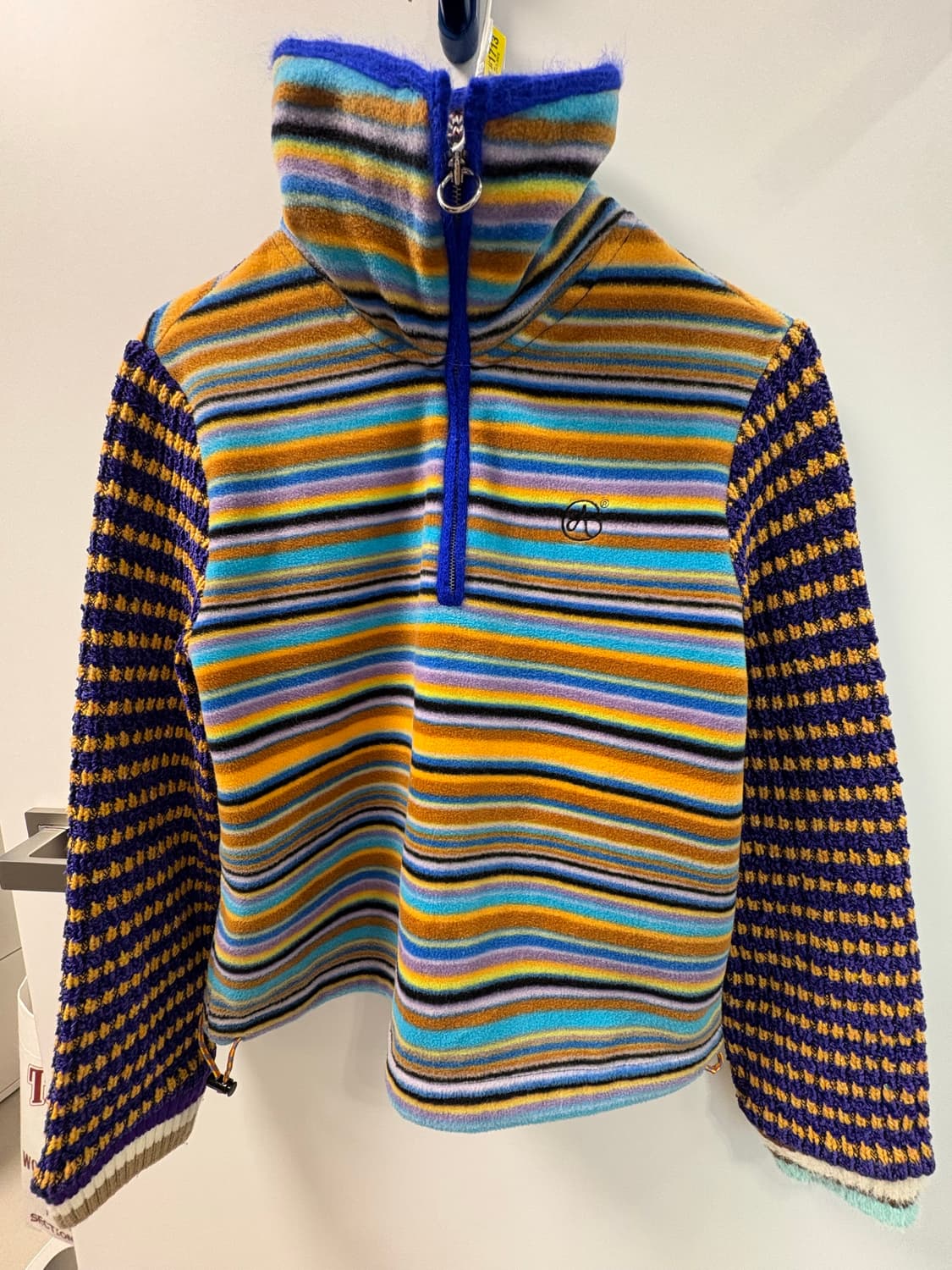 앤더슨벨우먼 스트라이프 플리스 하프 집업 상품이미지1