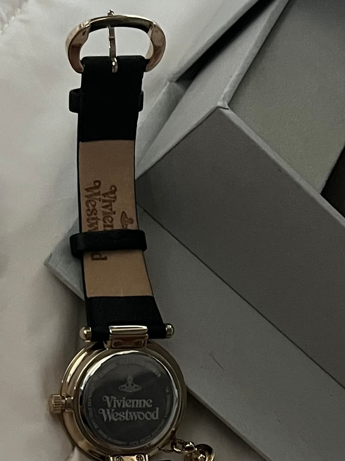 비비안웨스트우드 블랙 시계 상품이미지4