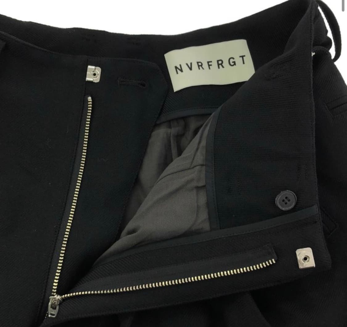 NVRFRGT네버포겟 커브드 트라우저 상품이미지5