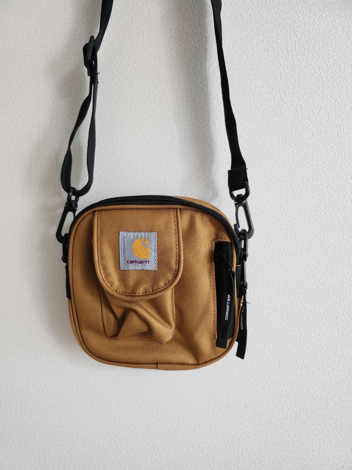 칼하트 미니 크로스백  상품이미지2