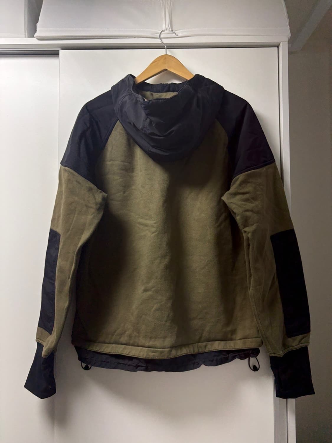 뉴발란스 X 이스트로그 후드집업 상품이미지5