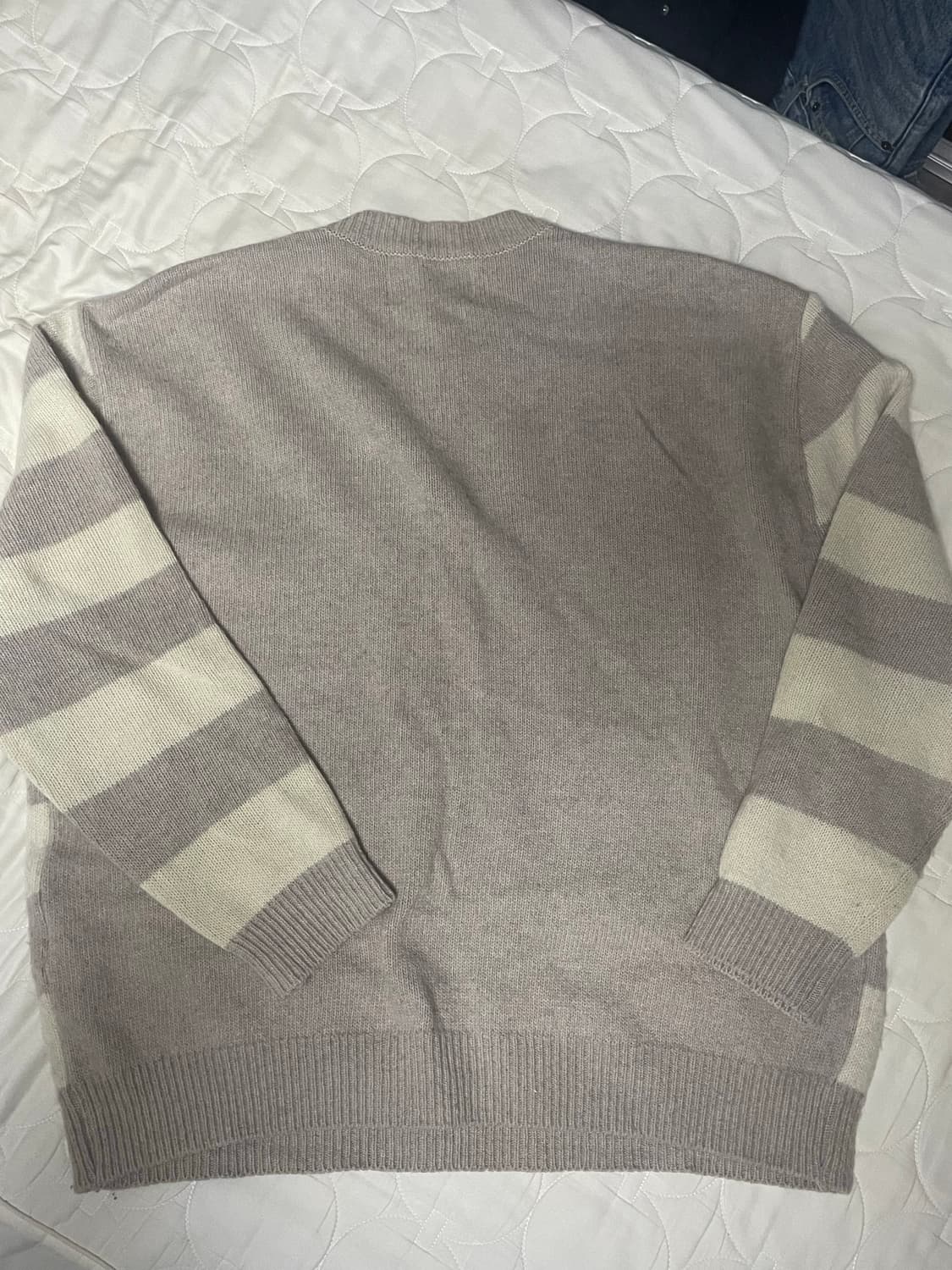 비욘드클로젯 스카이블루 아메리카 니트 상품이미지2