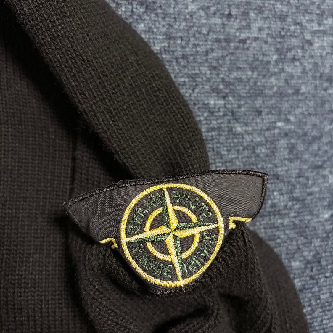 스톤아일랜드 하이넥 집업 가디건 상품이미지5